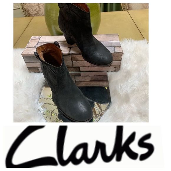 clark walking boots